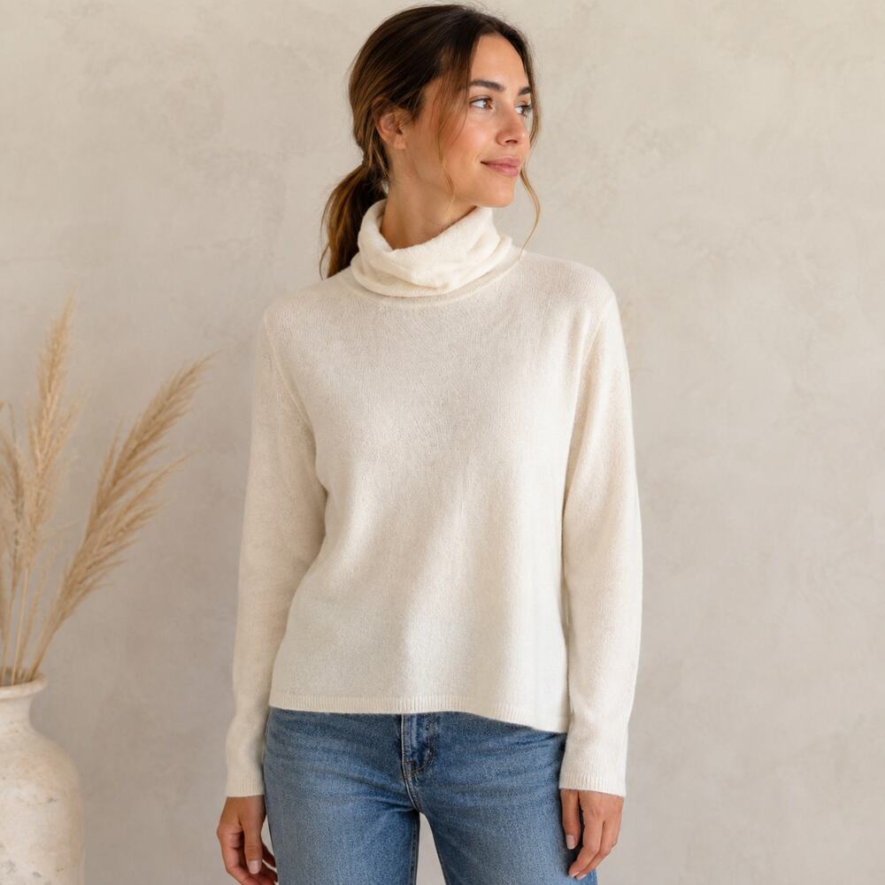 Ann Taylor LOFT Wool Blend Turtleneck Sweater SZL Vanilla Ivory Quiet Luxury